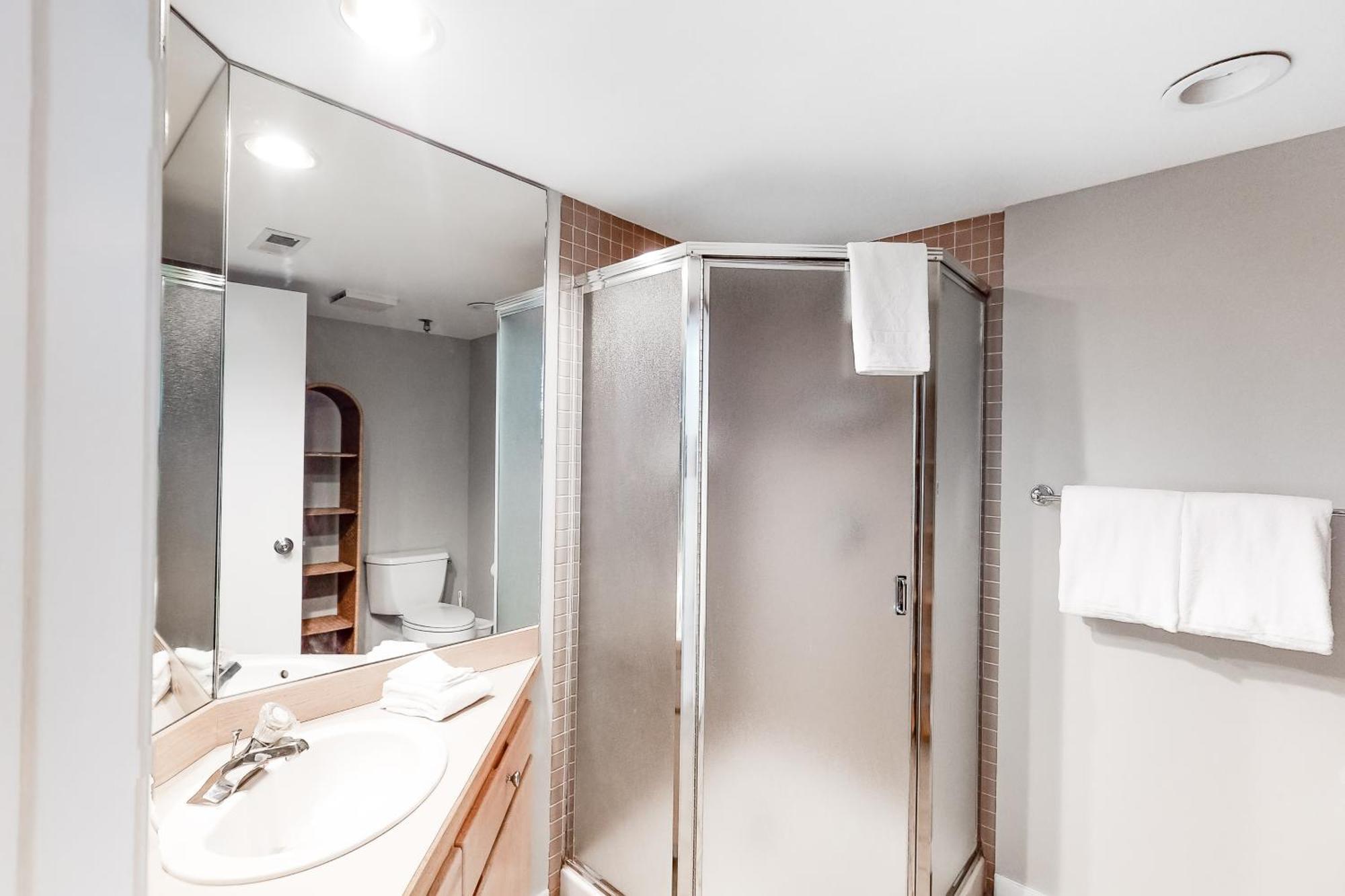 Villa Downtown Dream At Peterson'S Waterfront à Chelan Chambre photo